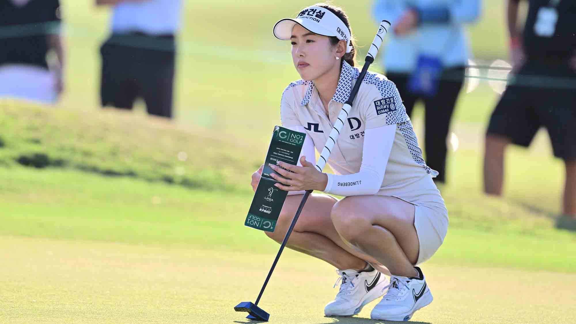 Yealimi Noh of the United States lines up a putt on the 18th greem during the final round of the Founders Cup presented by U.S. Virgin Islands 2025 at Bradenton Country Club on February 09, 2025 in Bradenton, Florida.